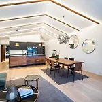 Enter Luxury فيلة *