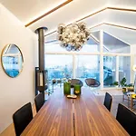 Enter Luxury فيلة