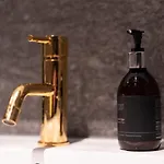 فيلة Enter Luxury