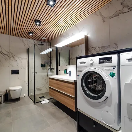 Villaer Enter Luxury
