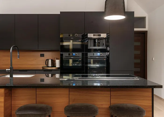 Enter Luxury Villa *